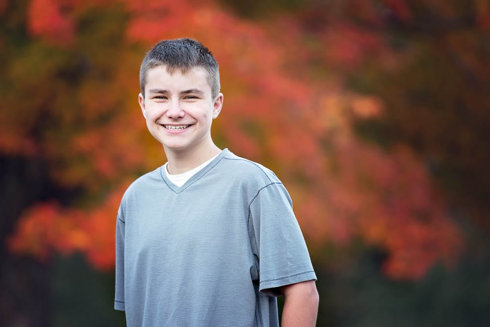 Foliage photo session with a teenager