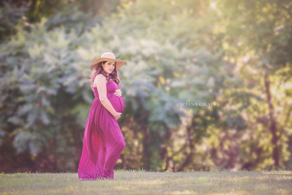 maternity photography on burgundy pregnancy dress
