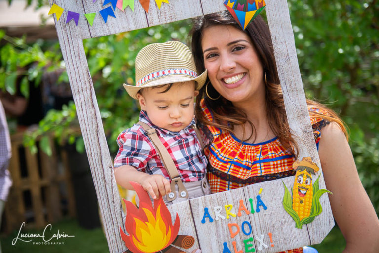 baby and mother in a frame for pictures