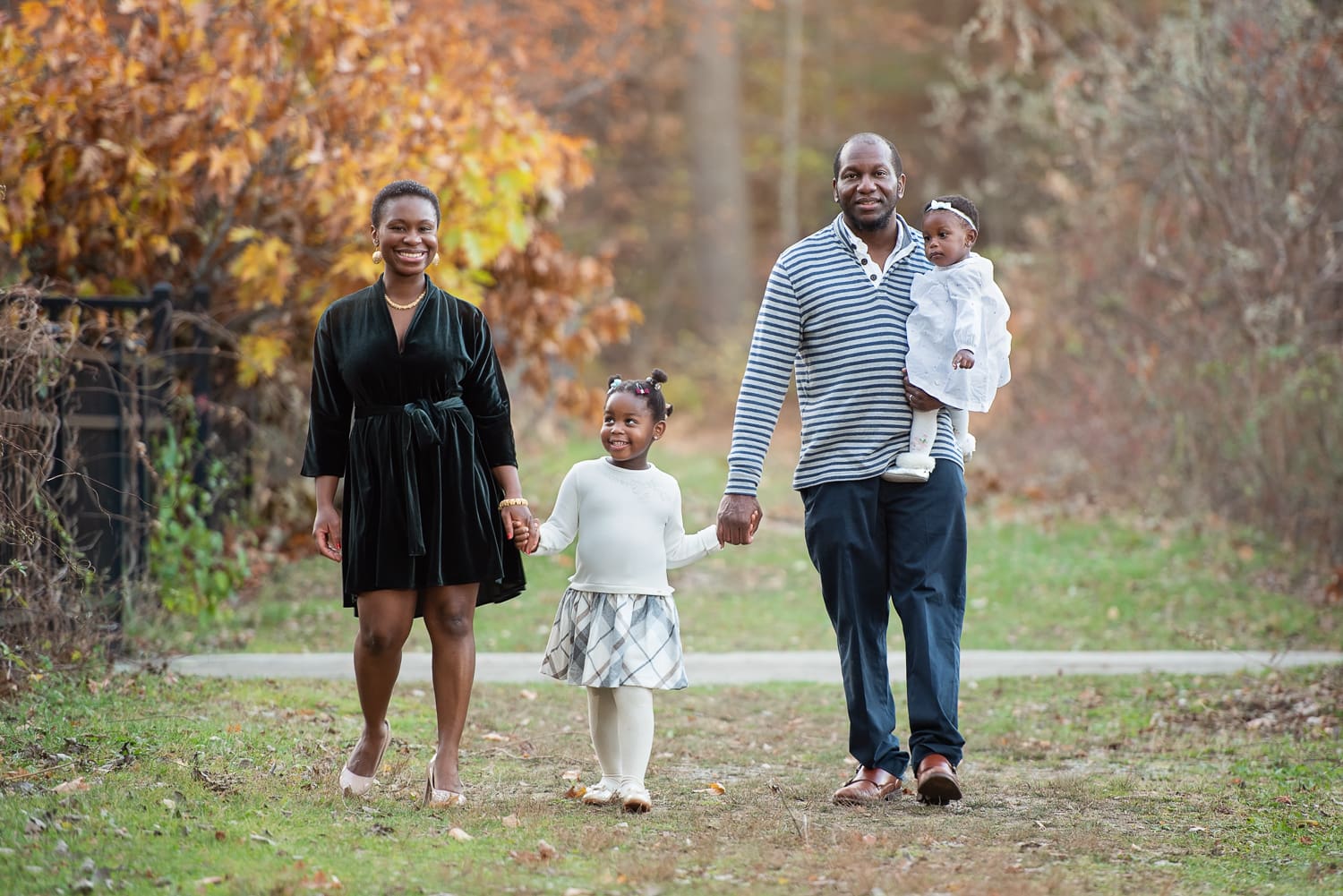 fall family session in woburn, ma