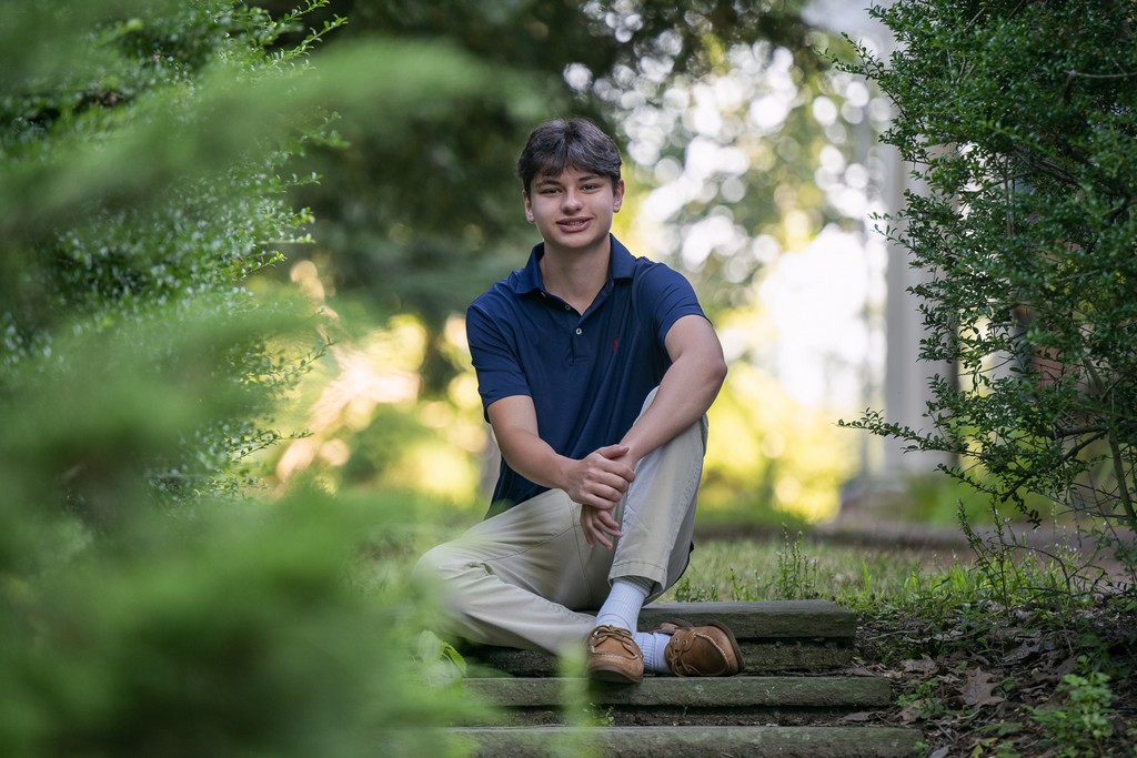 high school senior portrait at Concord North Bridge, MA